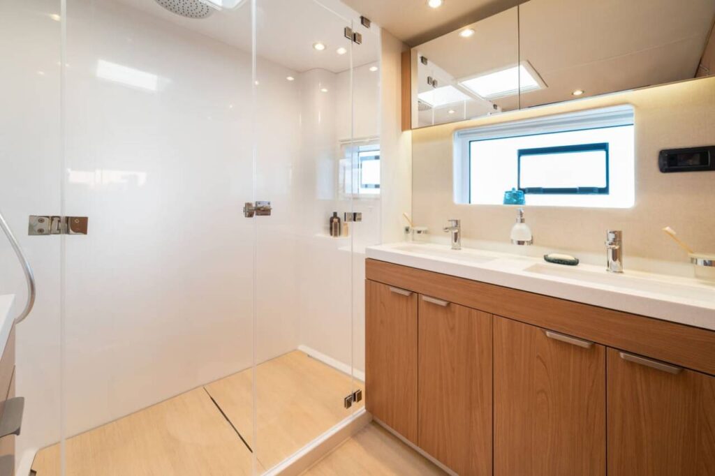 Katamaran BALI 5.8 Openspace na sprzedaż, Luksusowy catamaran